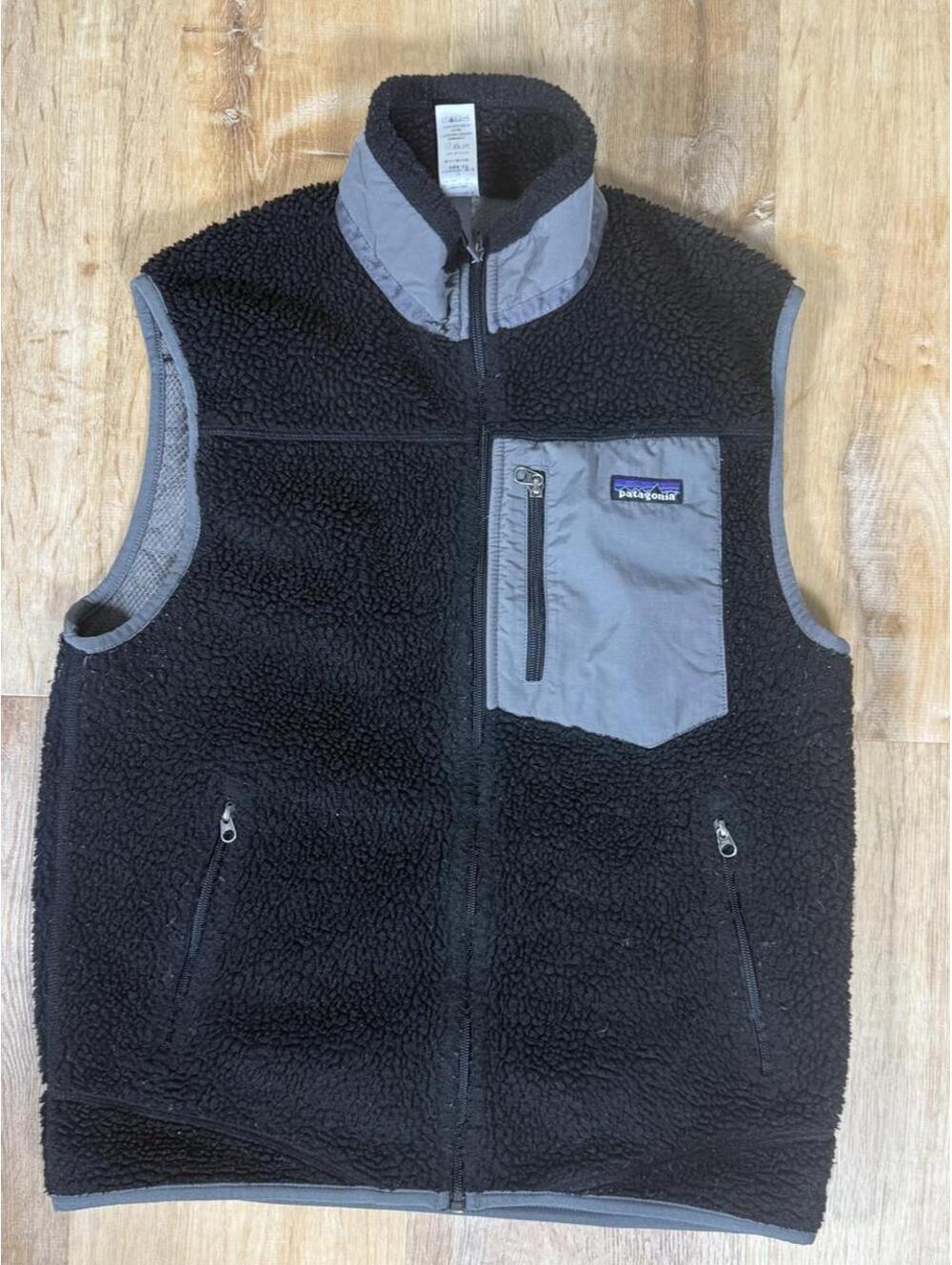 Y2K Patagonia Black Fleece Vest – Men’s Size M